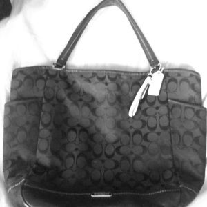 Coach purse used but good condition